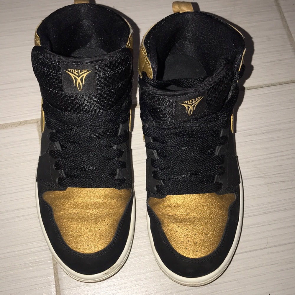Jordan 1’s Retro Melo PE BOYS SZ 3